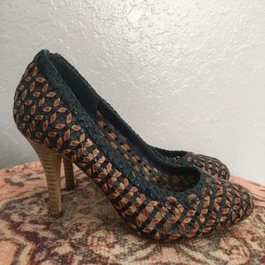 Classic J. Crew Raffia pump.